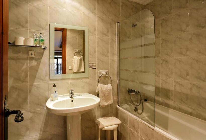 スタンダードルーム, Hostal Populetus