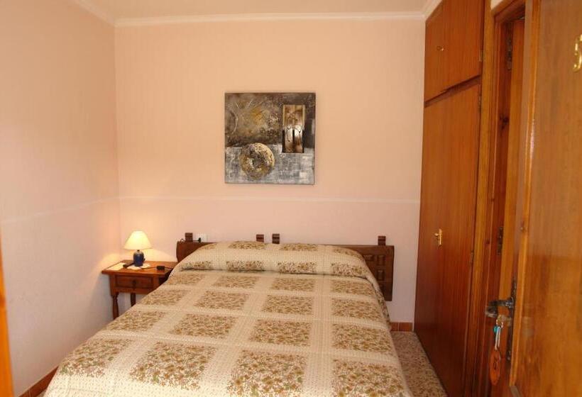 Номер Стандарт, Hostal Populetus