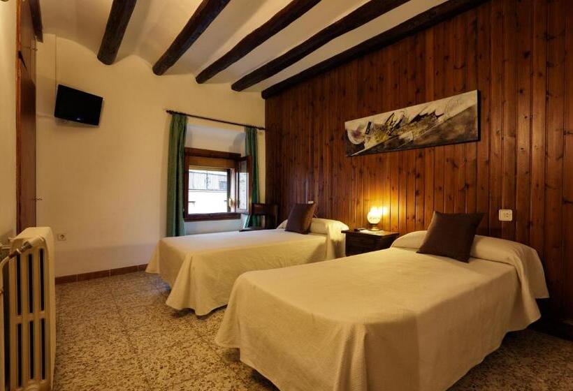 バルコニー付きスタンダードルーム, Hostal Populetus