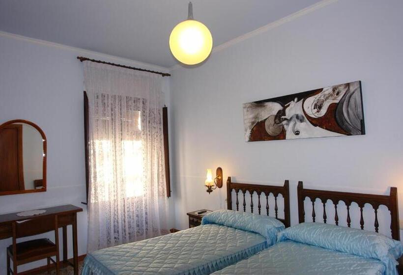 バルコニー付きスタンダードルーム, Hostal Populetus