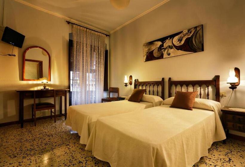 バルコニー付きスタンダードルーム, Hostal Populetus