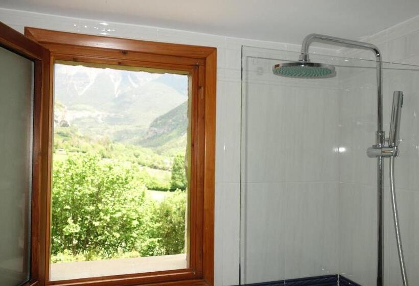 اتاق استاندارد با چشمانداز کوهستان, Abetos