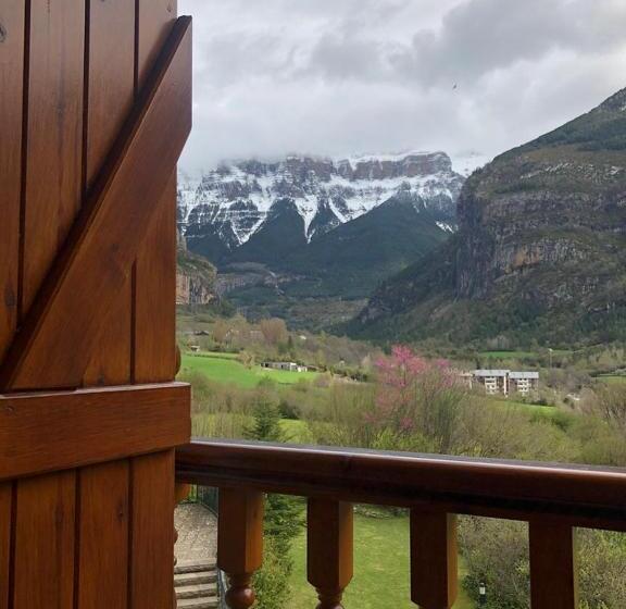 اتاق استاندارد با چشمانداز کوهستان, Abetos