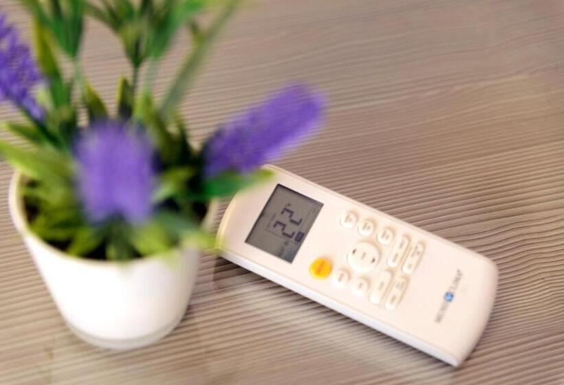 غرفة قياسية, Capri