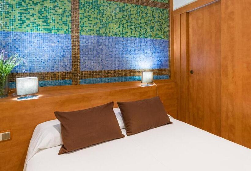 غرفة إقتصادية, Capri