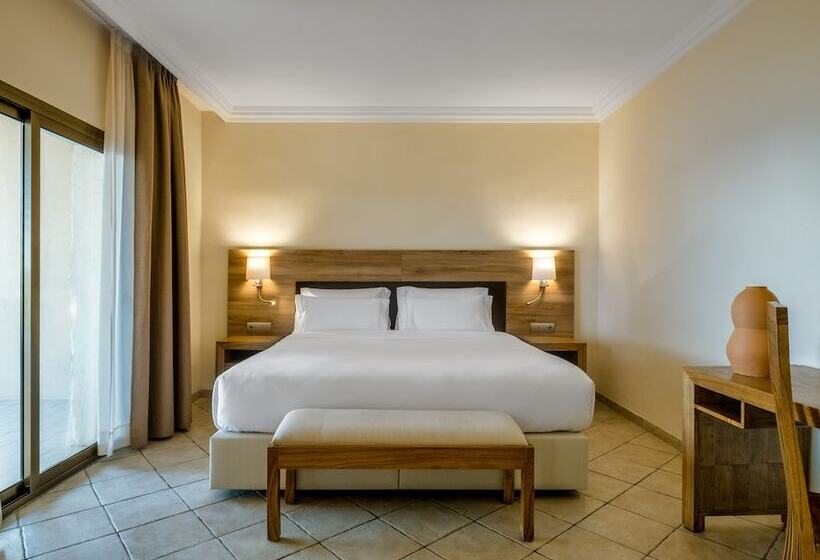 غرفة عائلية مطلّة علي البحر, Eden Roc Hotel & Spa By Brava Hoteles