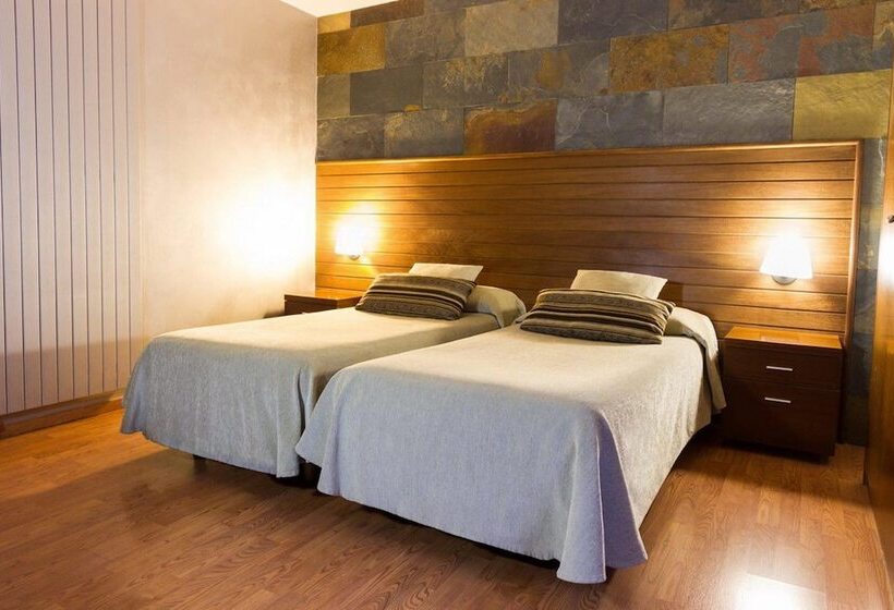 스탠다드 룸, Els Caçadors De Ribes