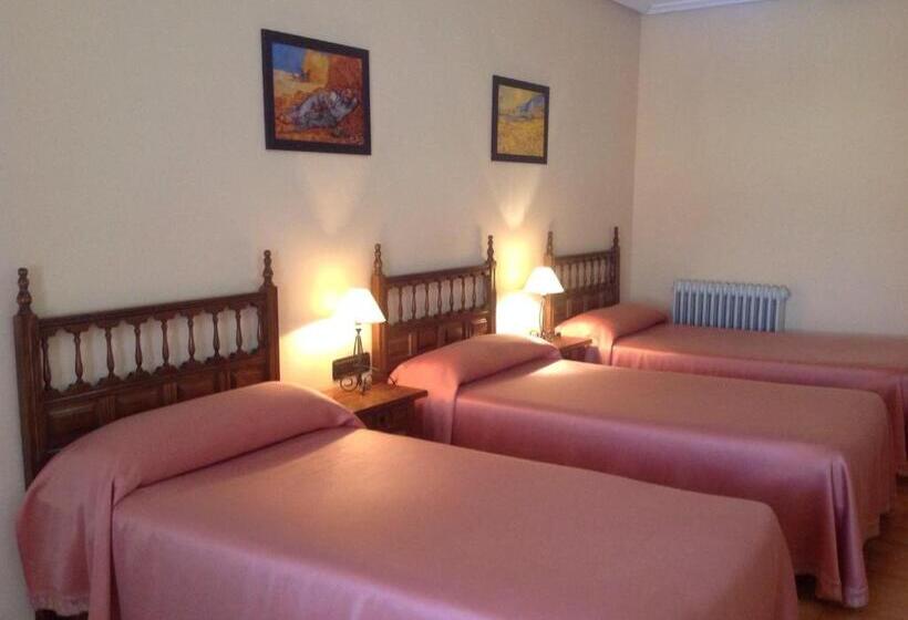 スタンダードトリプルルーム, Hostal Argentino