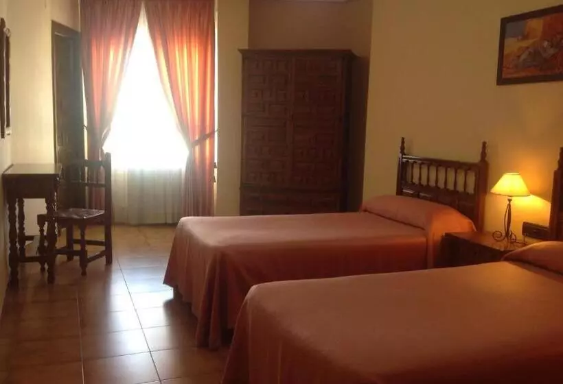 スタンダードトリプルルーム, Hostal Argentino