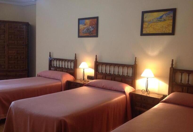 Номер Стандарт Трехместный, Hostal Argentino