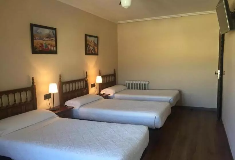 スタンダードトリプルルーム, Hostal Argentino