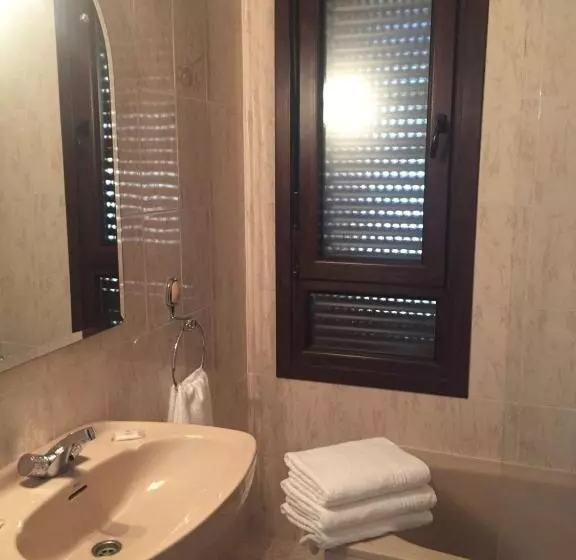 スタンダードトリプルルーム, Hostal Argentino
