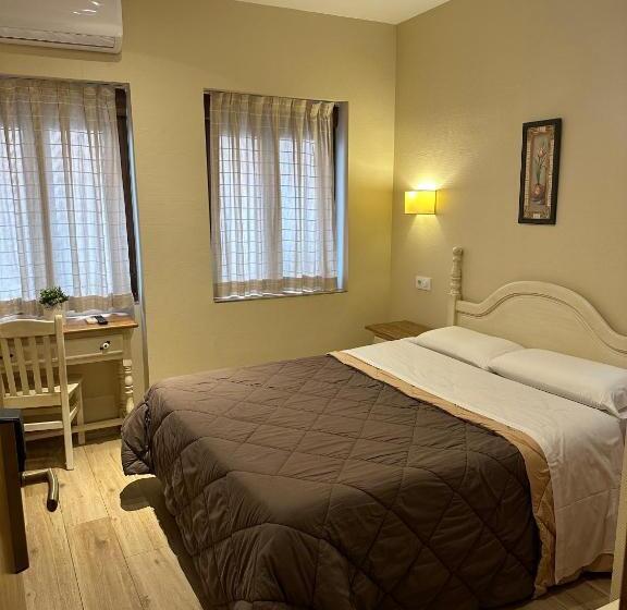 اتاق استاندارد یک نفره, Trípolis Toledo