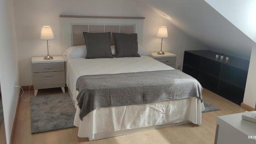 اتاق کلاسیک چهارنفره, Trípolis Toledo