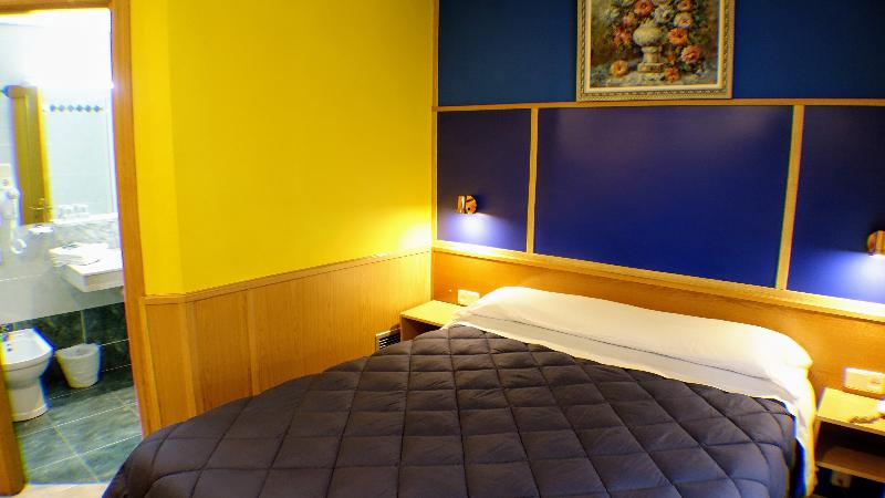 اتاق استاندارد یک نفره, Trípolis Toledo