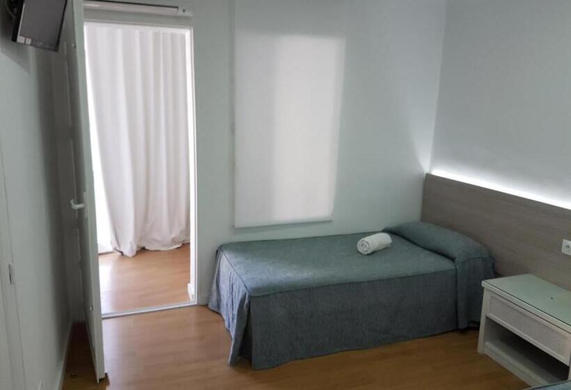 标准间, Hostal Montsant