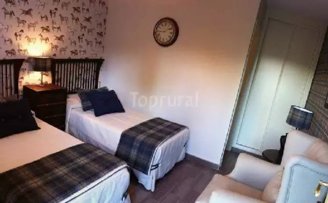 اتاق استاندارد با بالکن, Hostal Restaurante Pasaje