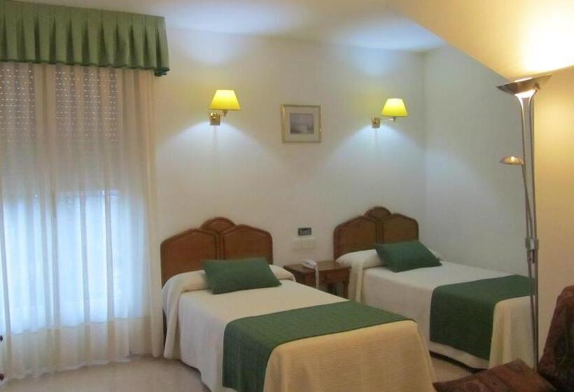 スタンダードトリプルルーム, Hostal Vista Alegre