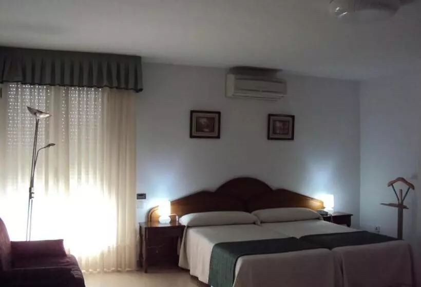 スタンダードトリプルルーム, Hostal Vista Alegre