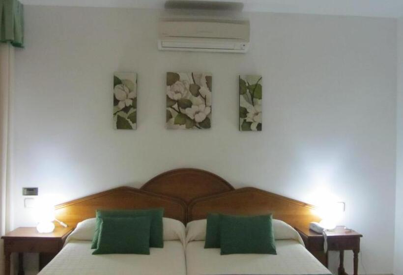 スタンダードトリプルルーム, Hostal Vista Alegre