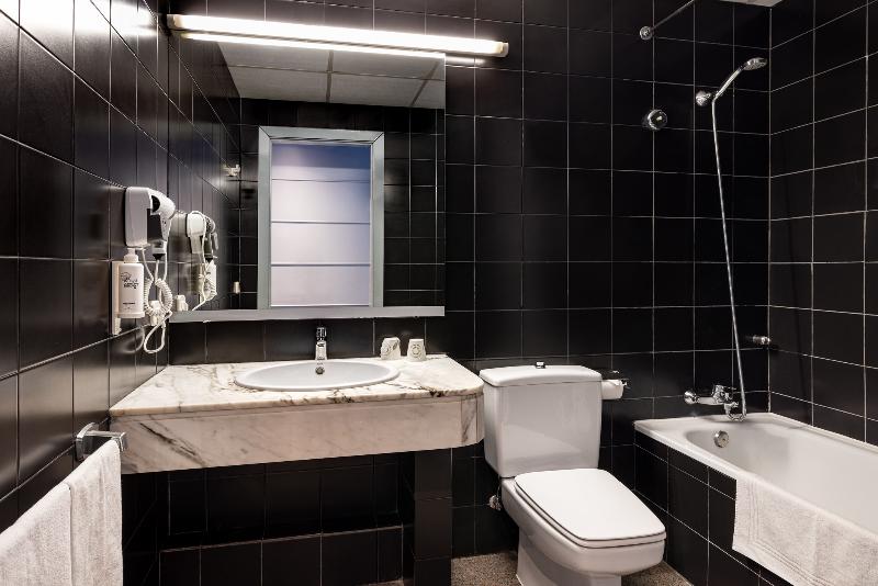 Economy Quadruple Room, htop Platja Park