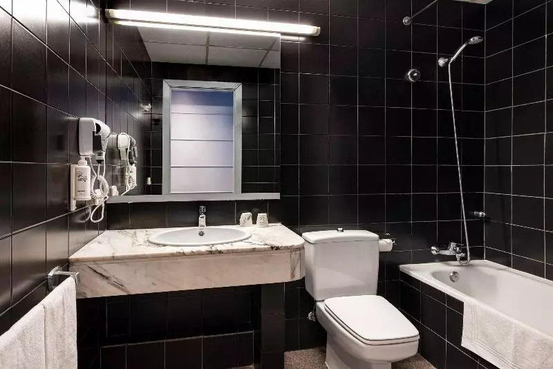 Economy Quadruple Room, htop Platja Park