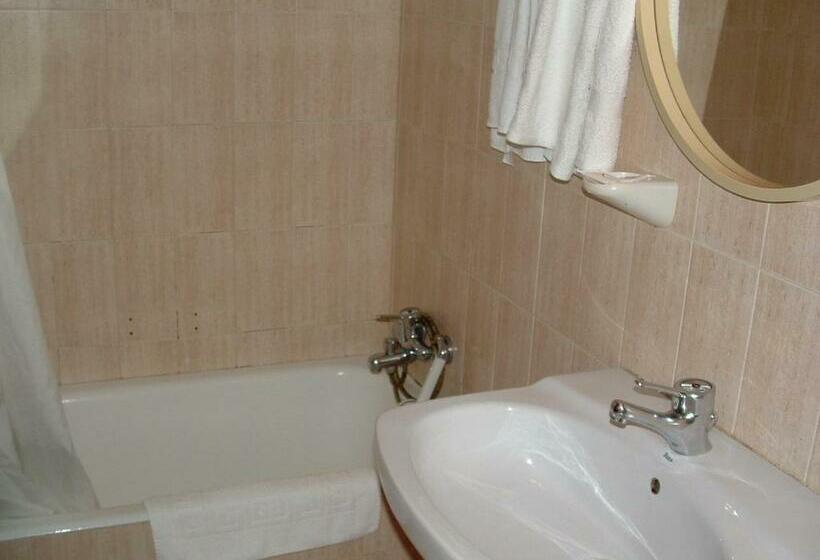 غرفة قياسية, La Cala