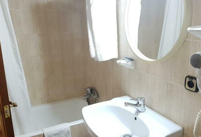 غرفة قياسية, La Cala