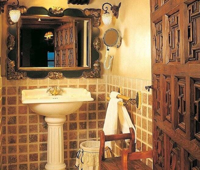 수피리어 룸, Palacio De Cutre