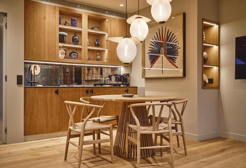 סוויטה דלוקס, Palacio De Samaniego