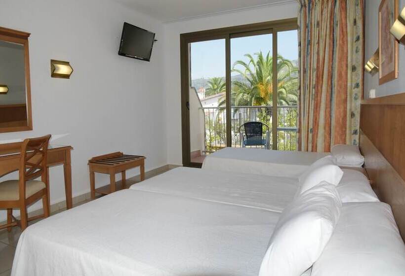 标准三人间, San Carlos