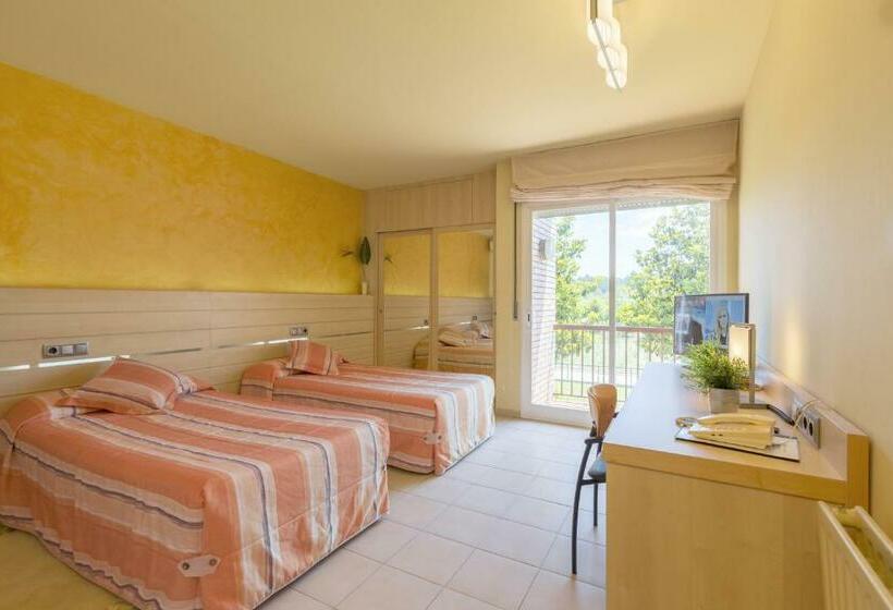 스탠다드 룸, Sausa