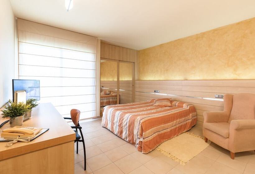 스탠다드 룸, Sausa