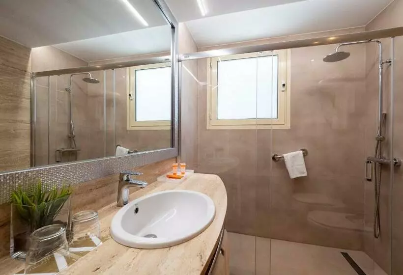 اتاق استاندارد سه نفره, Vilana Hotel Boutique