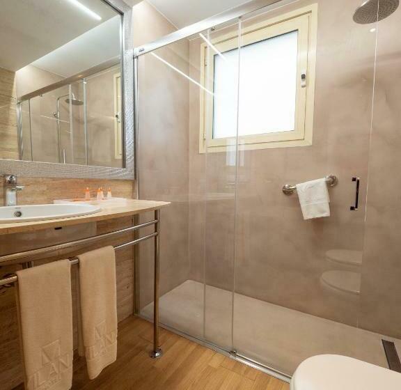 اتاق استاندارد سه نفره, Vilana Hotel Boutique