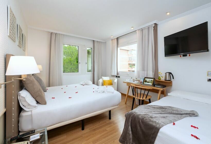 اتاق استاندارد سه نفره, Vilana Hotel Boutique