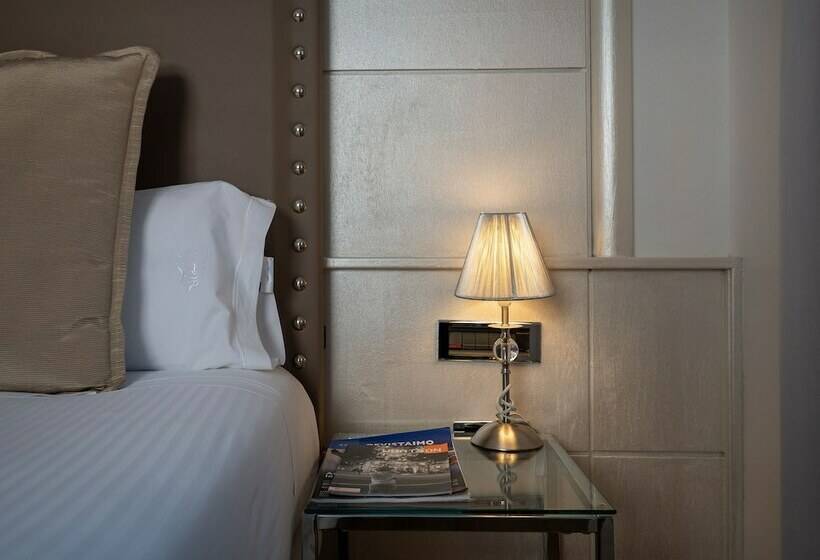 اتاق استاندارد سه نفره, Vilana Hotel Boutique