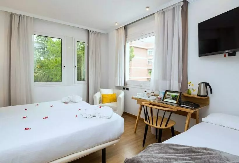 اتاق استاندارد سه نفره, Vilana Hotel Boutique
