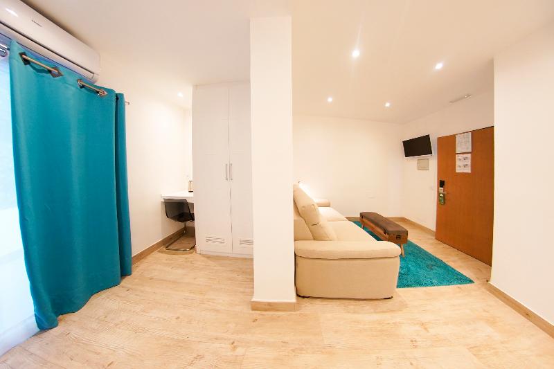 テラス付きスタンダードルーム, Zen Airport