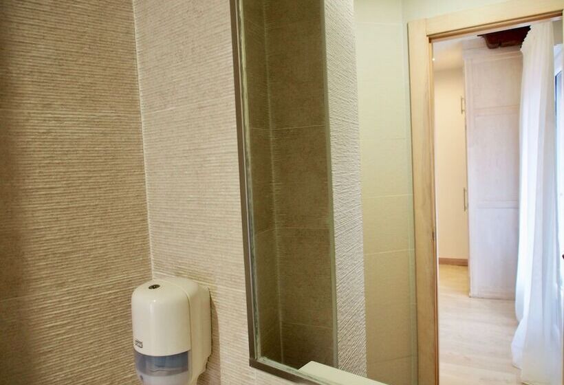Номер Стандарт, Hostal Remoña
