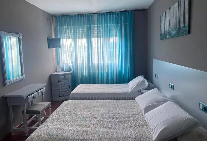 Standard Kolmen Hengen Huone, Albergue Pensión Flavia