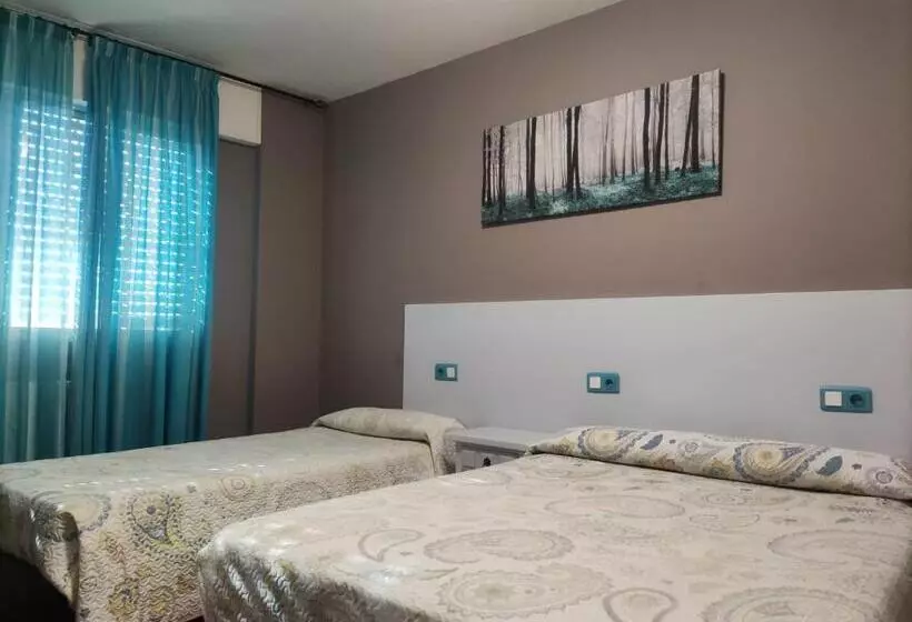 Standard Kolmen Hengen Huone, Albergue Pensión Flavia