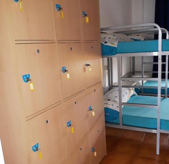 تختخواب در اتاق مشترک, Albergue Pensión Flavia