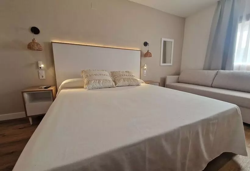 Quarto Triplo Estandar, Bodegón