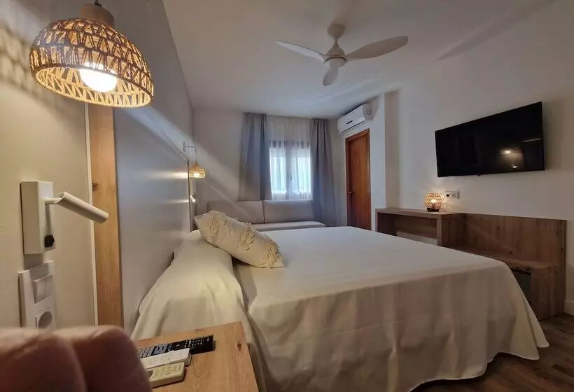 Quarto Triplo Estandar, Bodegón
