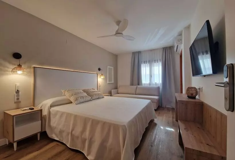 Quarto Triplo Estandar, Bodegón