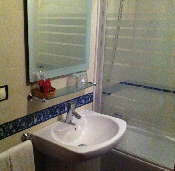 Номер Deluxe, Celta