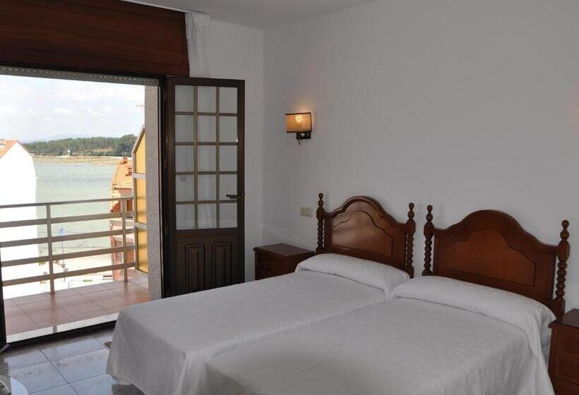 اتاق استاندارد با چشم‌انداز دریا, Hostal Mourelos