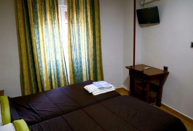 스탠다드 룸, Hostal Muralla