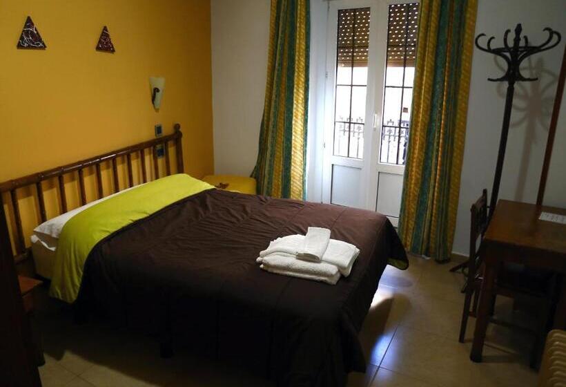 스탠다드 룸, Hostal Muralla